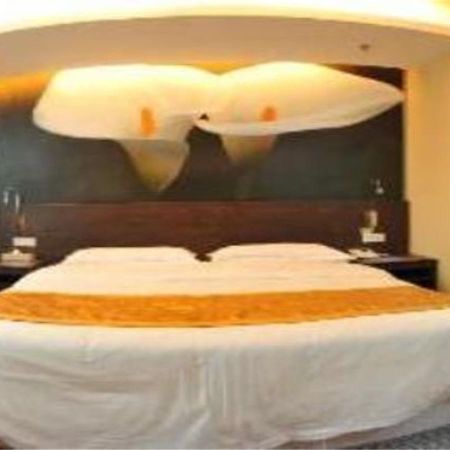 Xiamen Qingnian Yangguang Hotel - Wenzaodian Екстериор снимка